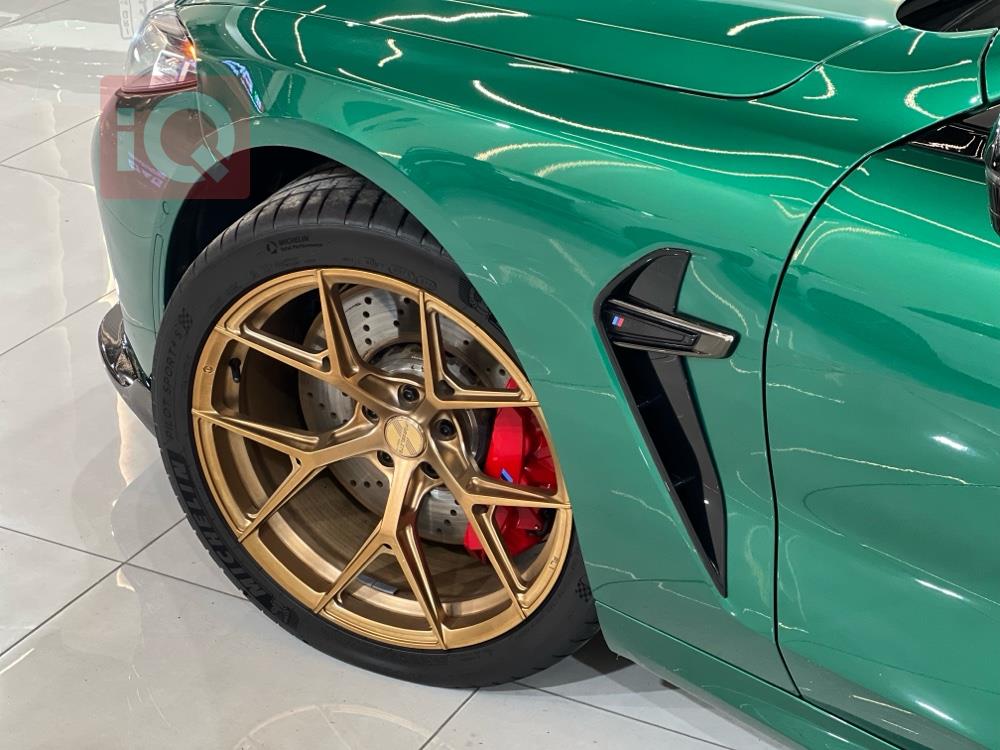 بی ئێم دەبڵیو 8 سیریەس